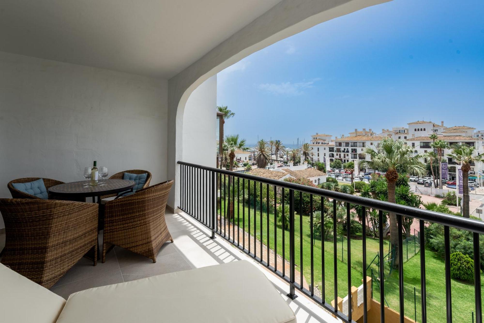Duquesa Port Retreat Apartment Manilva Exterior photo